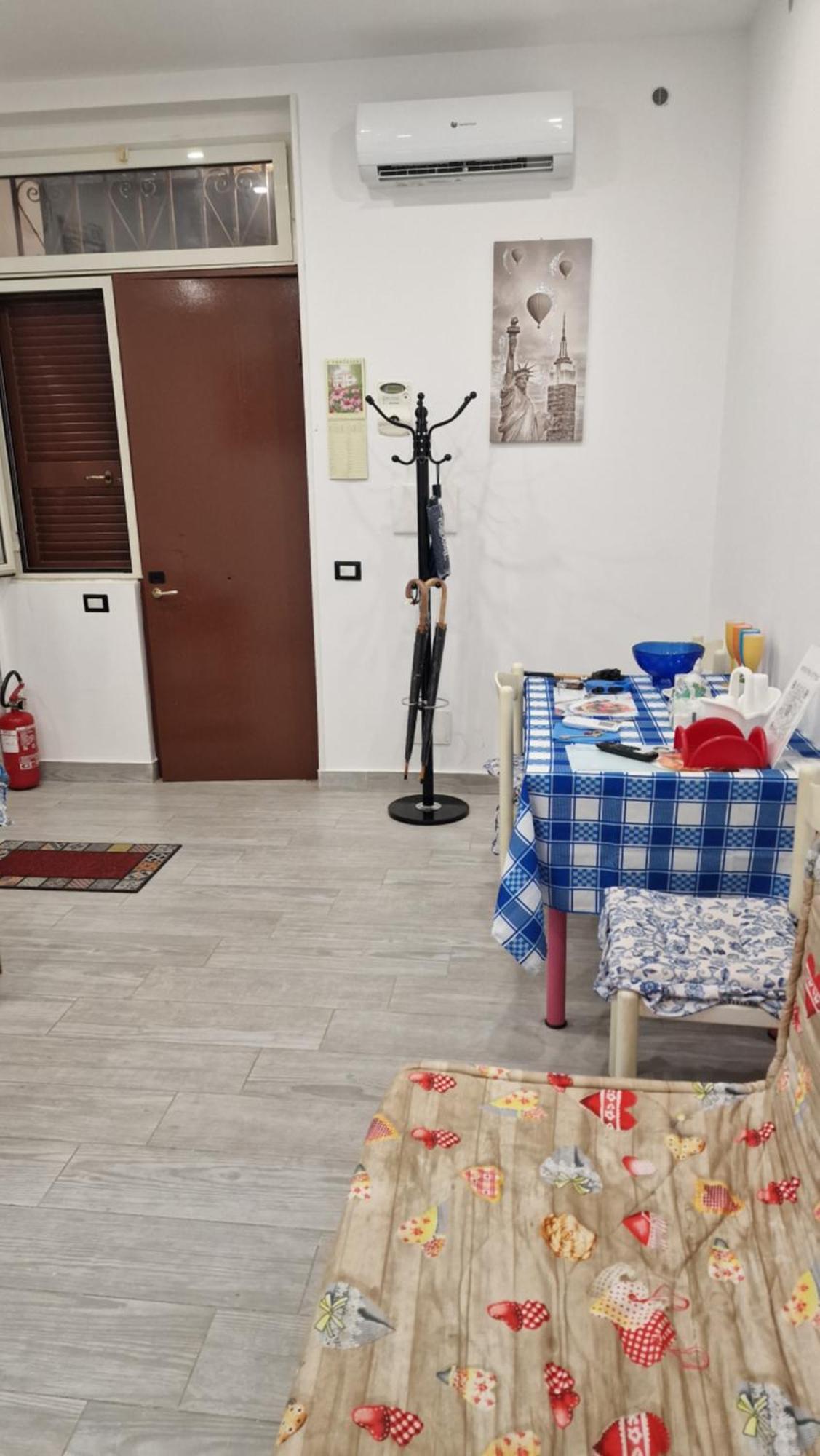 Intero Espo Appartamento Napoli